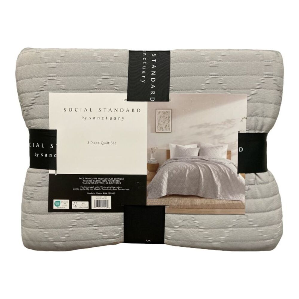 Social Standard by Sanctuary Reversible Seersucker Textured Quilt Set - Gray